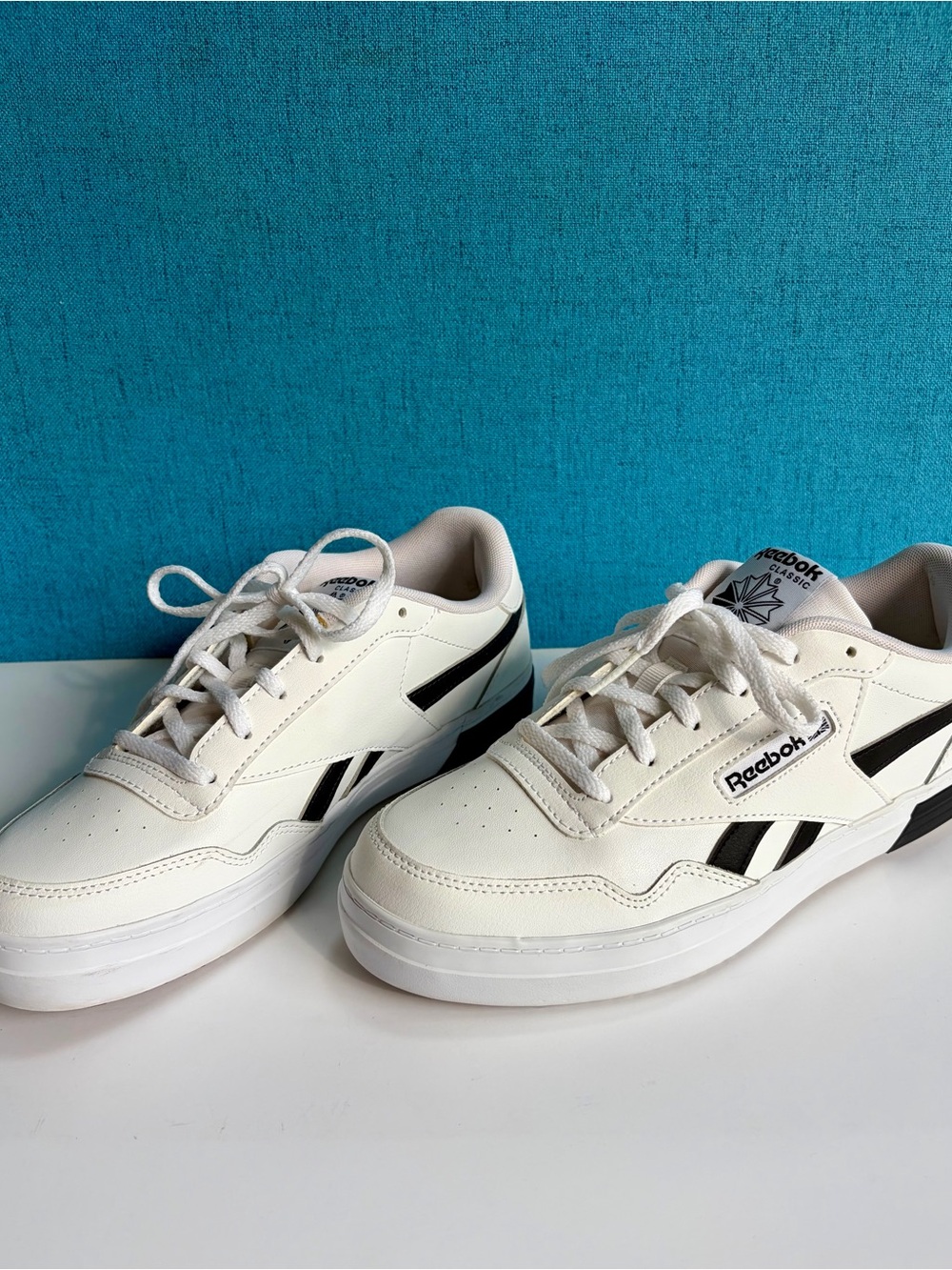 Reebok White Sneakers with Black Accents - Classic Low Profile Woman’s Size 9.5